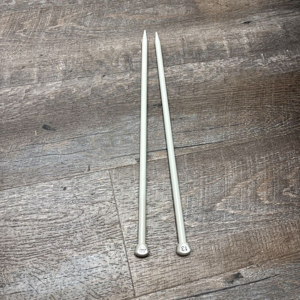 Bernat Aero England Single Point Knitting Needles Size 13 Pair
